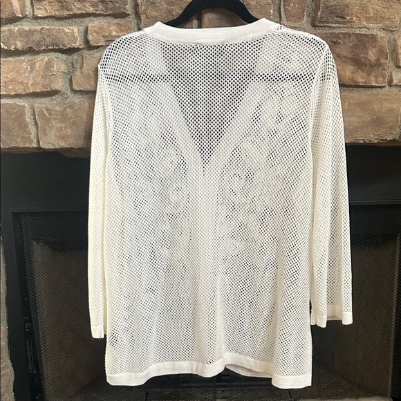 Elegant White Embroidered Women's Sweater/Cardigan. Size 2X - Picture 5 of 11